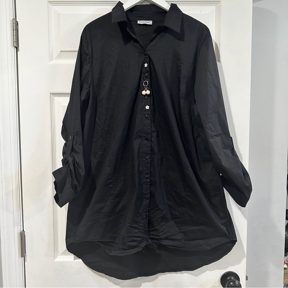 Stylish Black Button-Down Women's Shirt - Picture 3 of 8